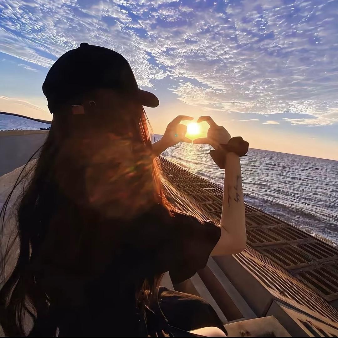 依依（努力吖）