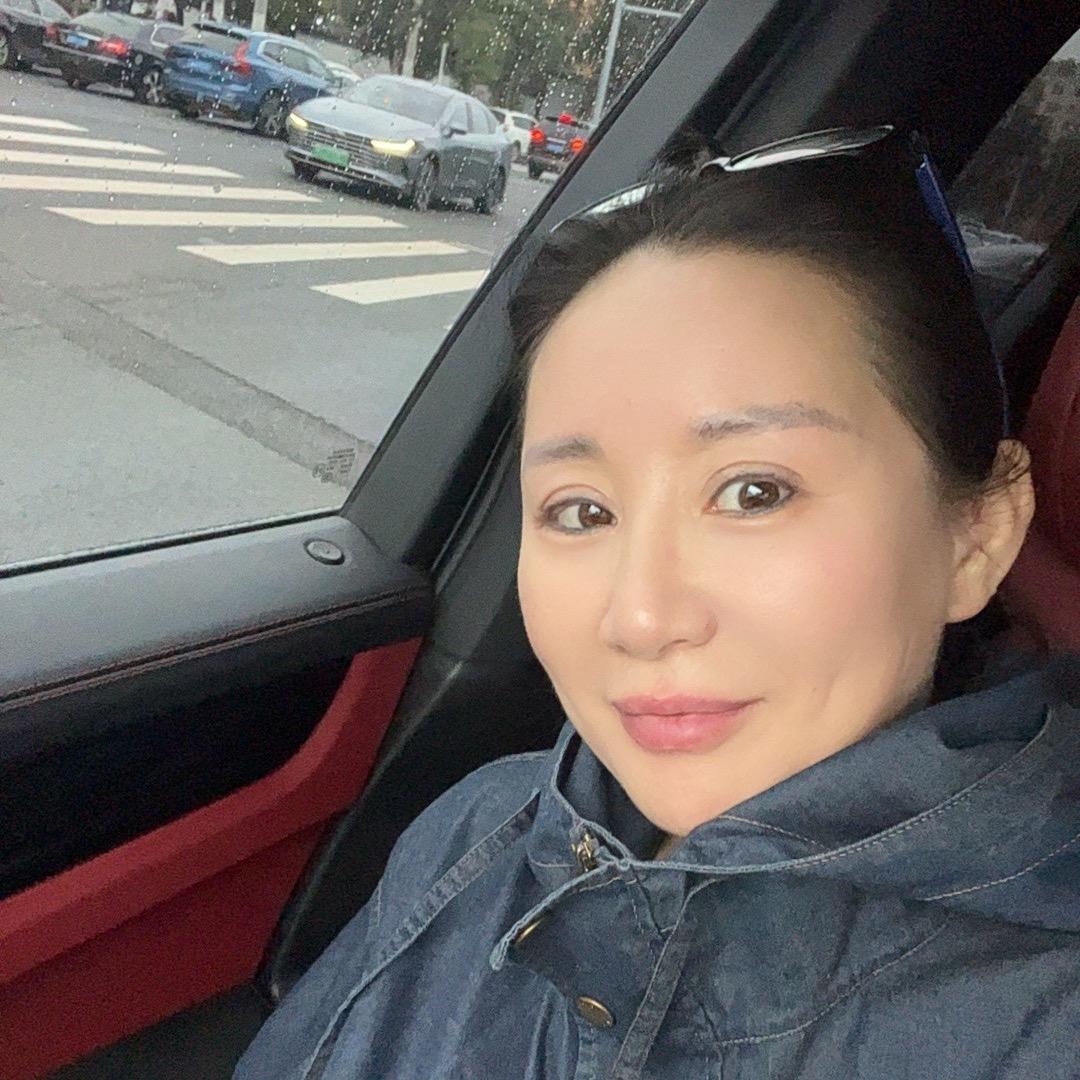 草原上的彩虹