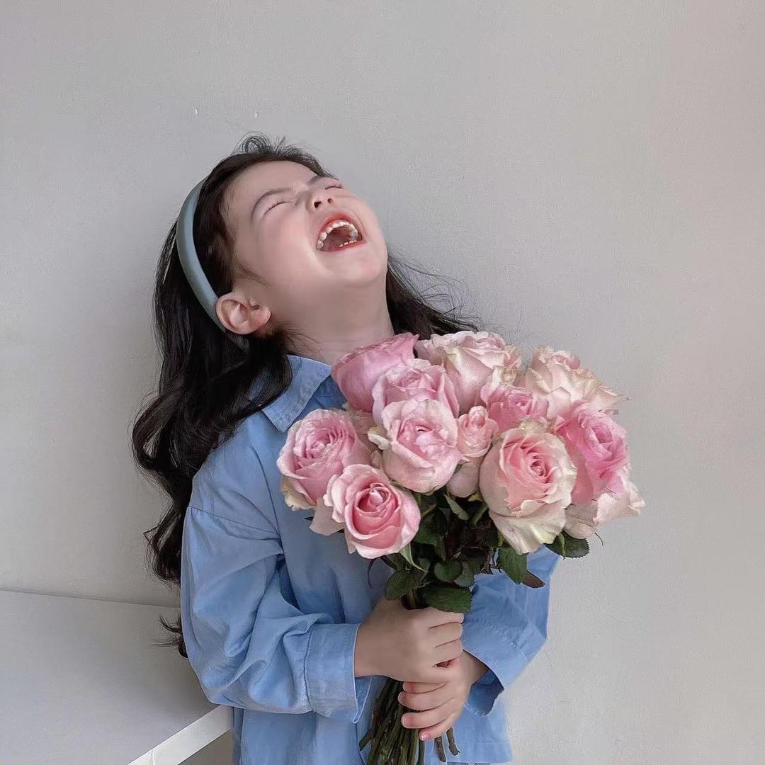 刘：L ⊹꙳✧˖iu