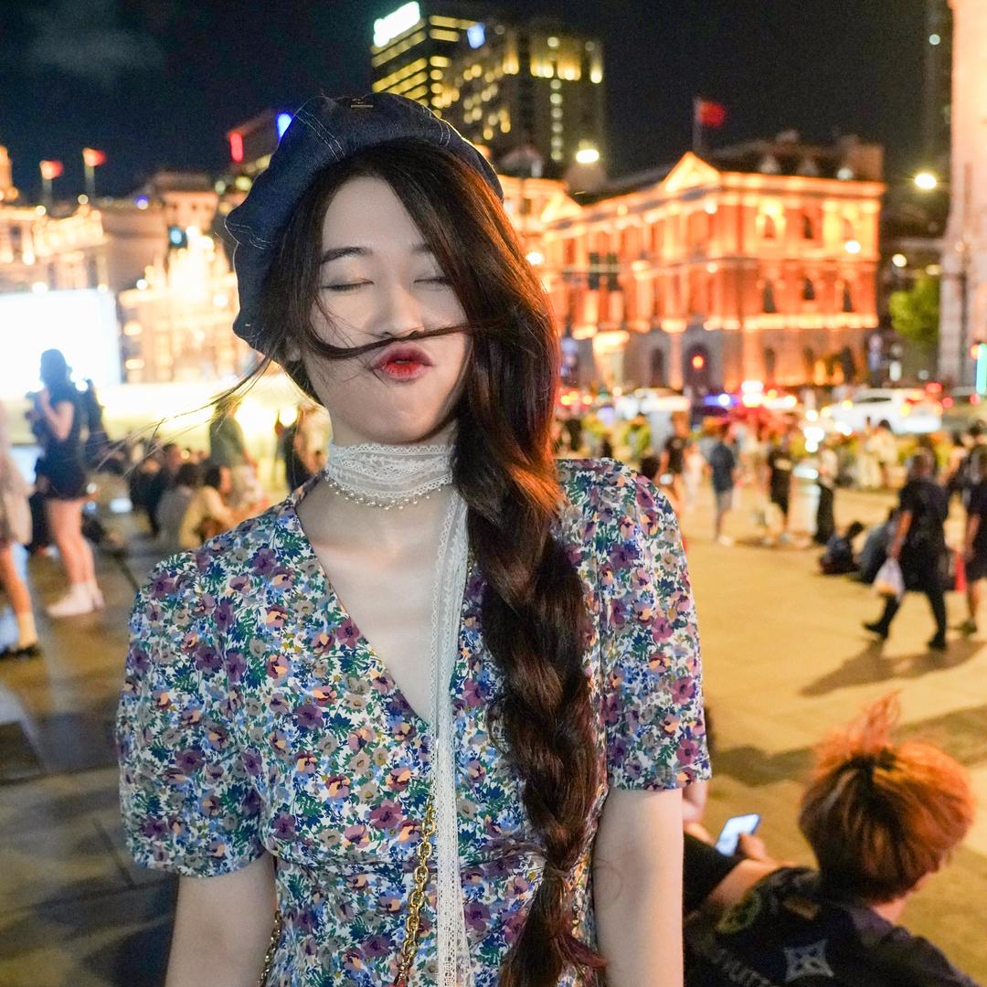 捏捏梨子