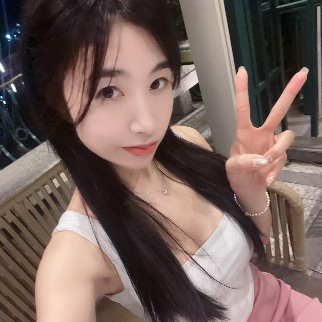 爱吃鱼的喵喵喵🐱