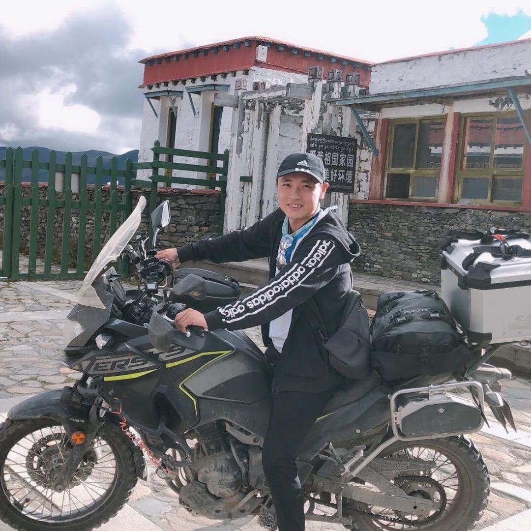 阿龙不太懂骑车🏍️