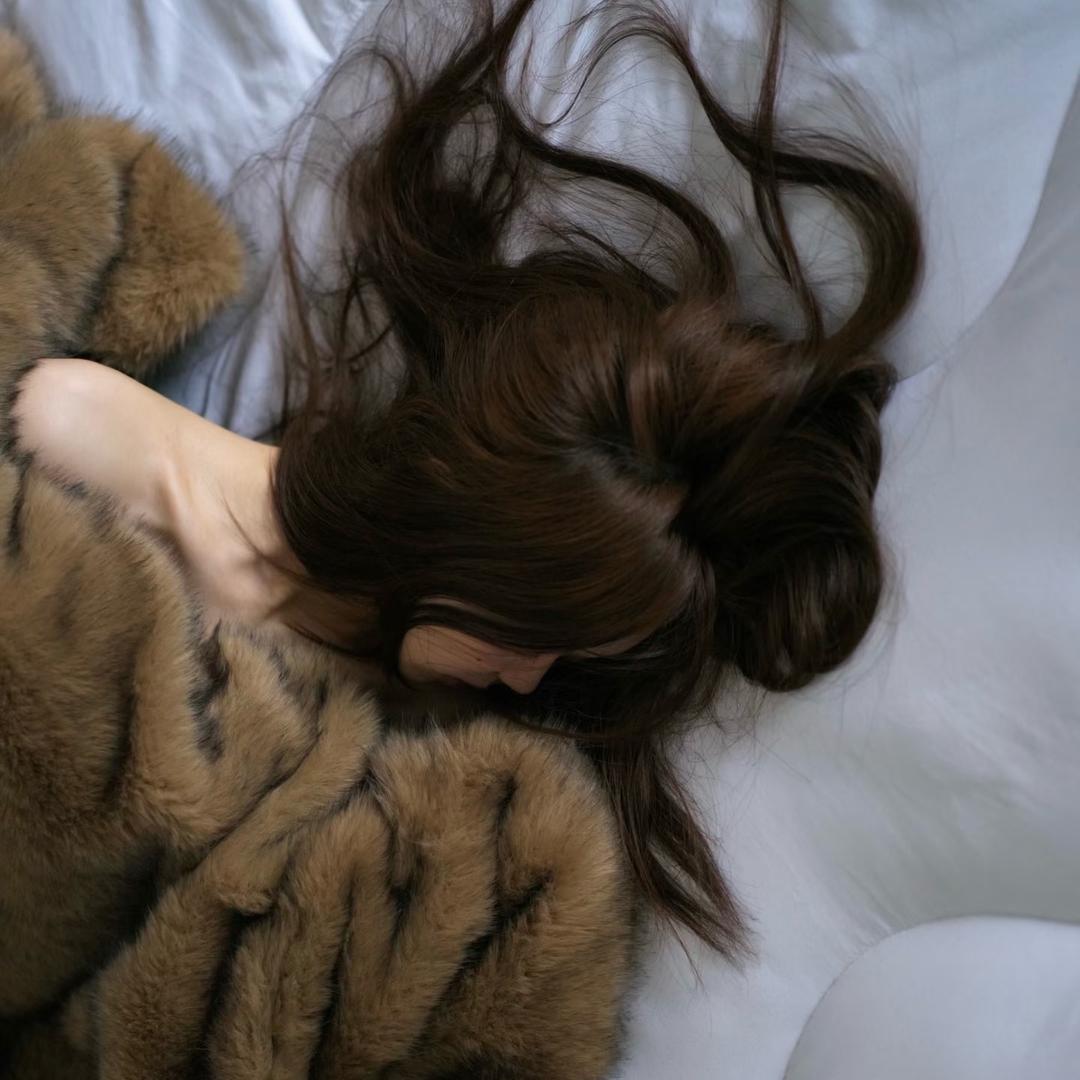 暗香·浮动红唇