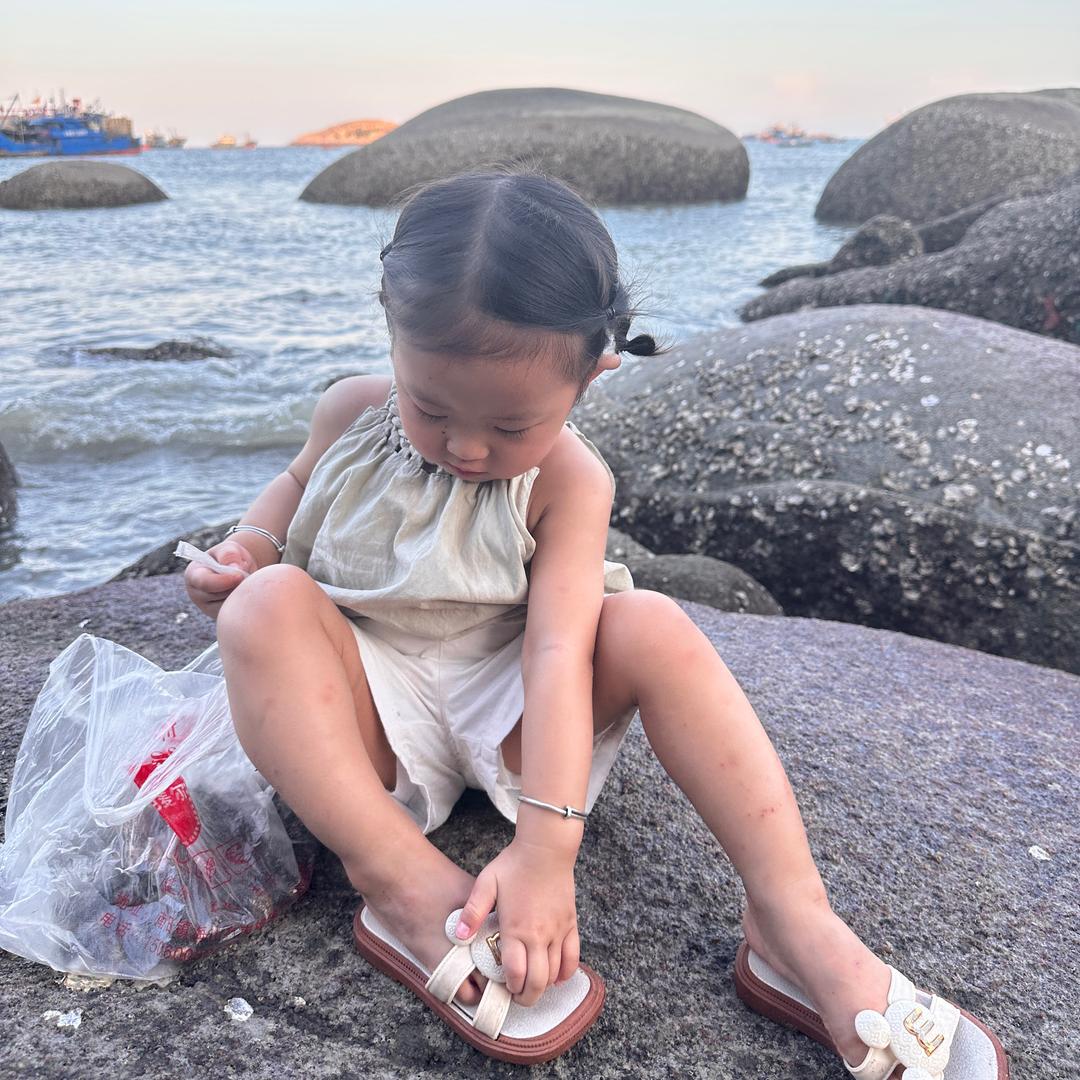 杨妞在路上