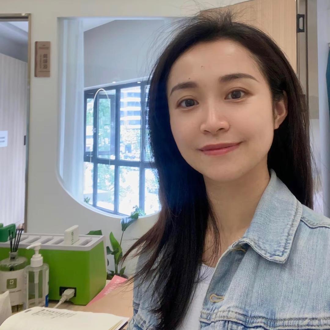 爱瑜伽的小八喜