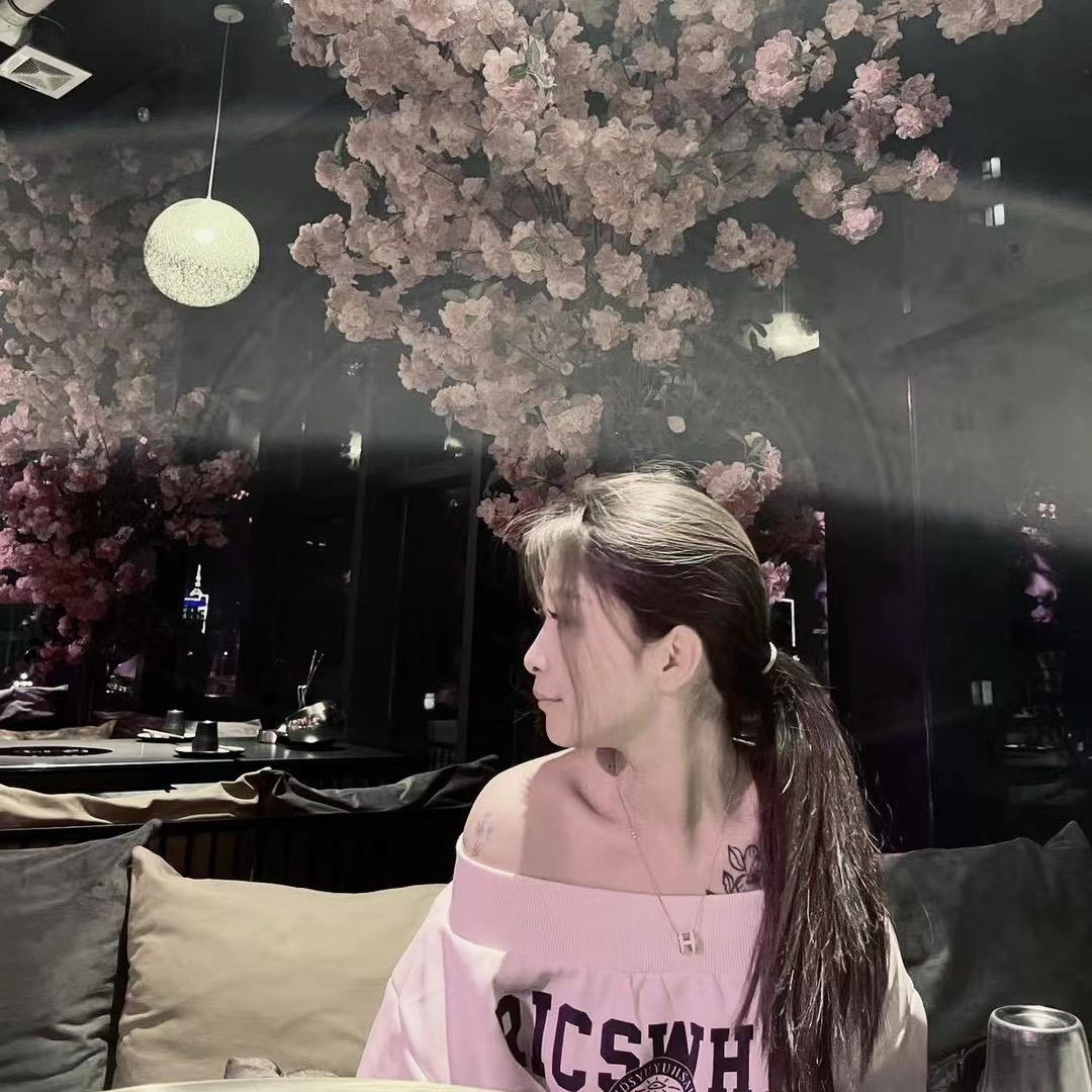 小小🐯不吃香菜🌿