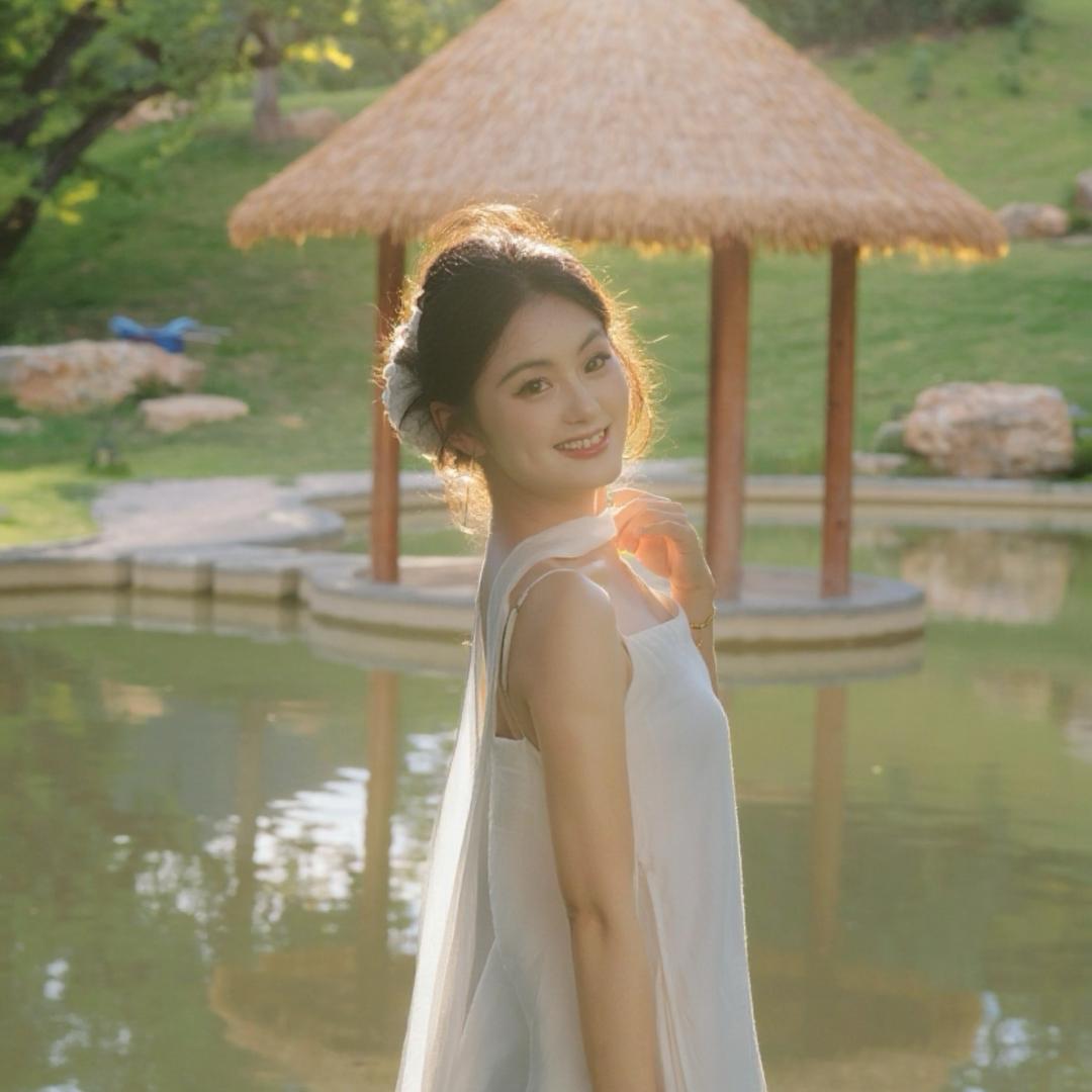 是美娜呀