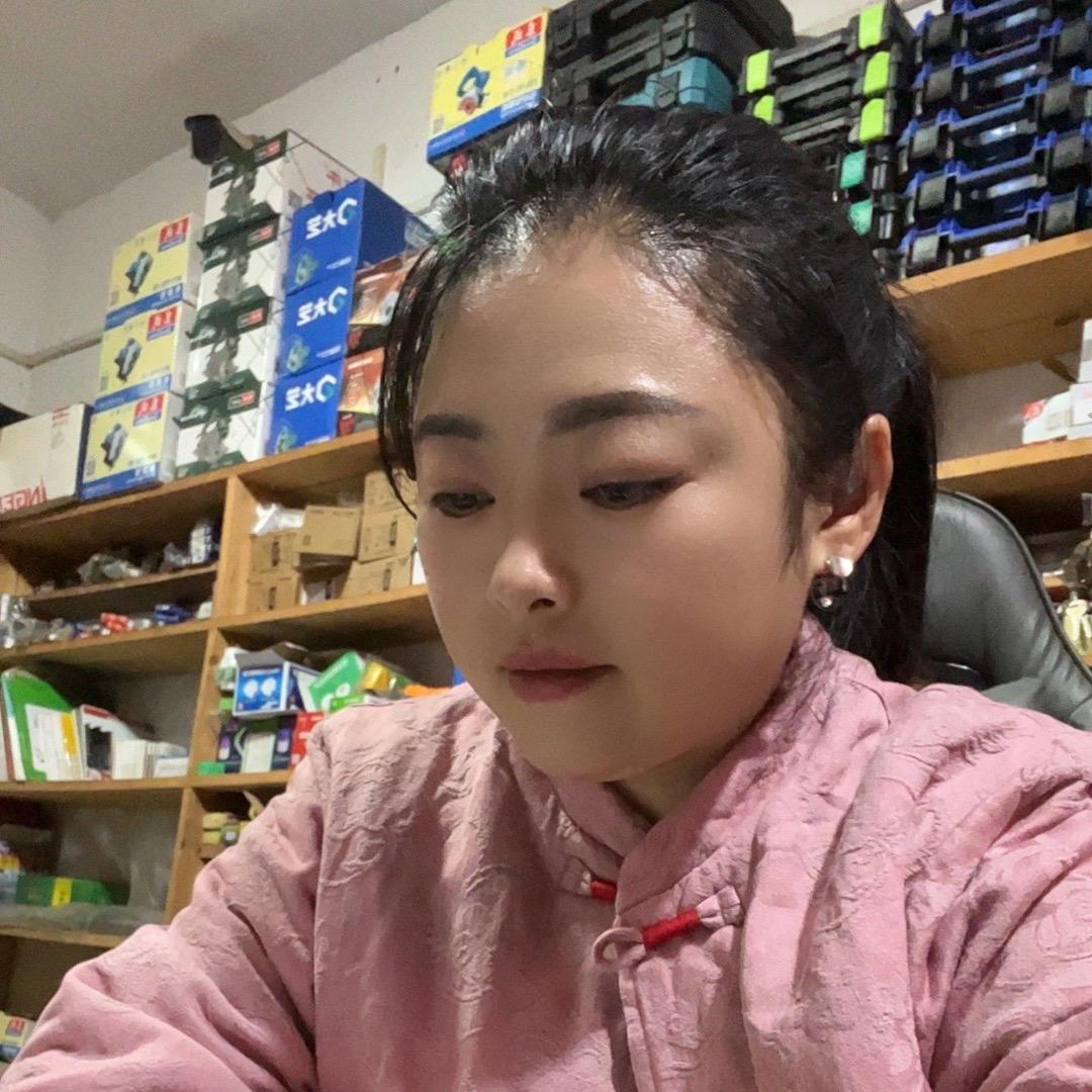 莫莫莫