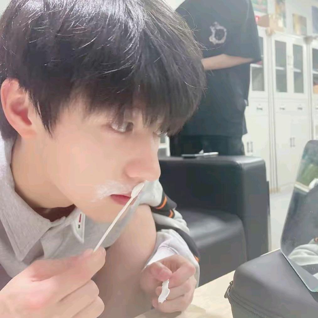 我每天都好饿啊