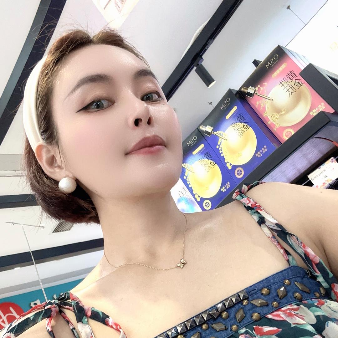 丰城市美美美妆店