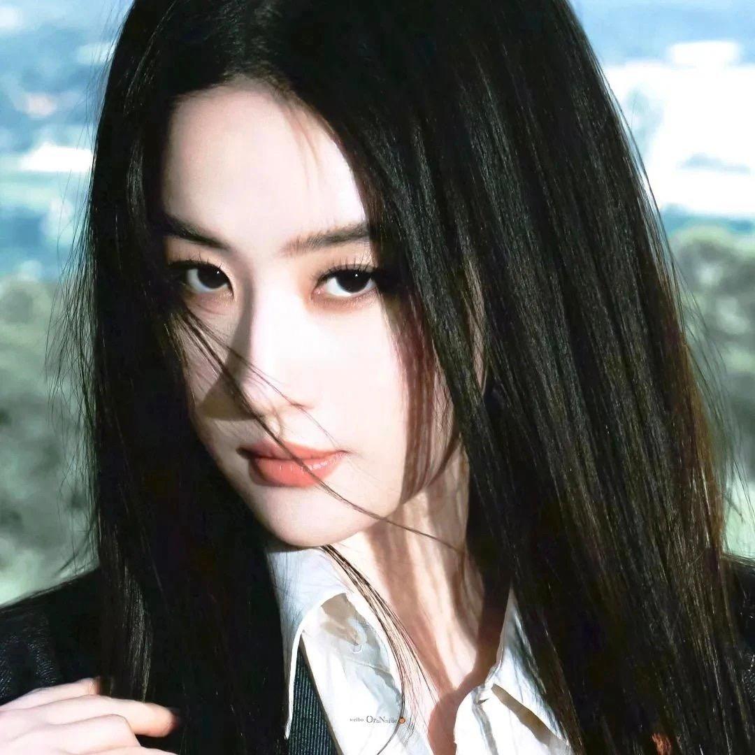 热烈而灿烂的神