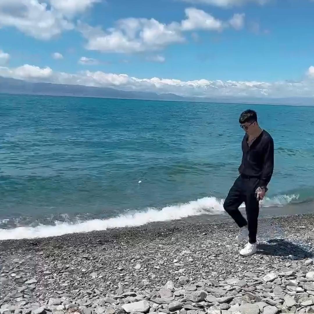 花公子（男团经纪人）