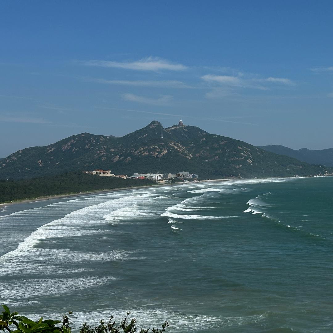 伟业喷漆厂，业务范围包括五金件塑胶件