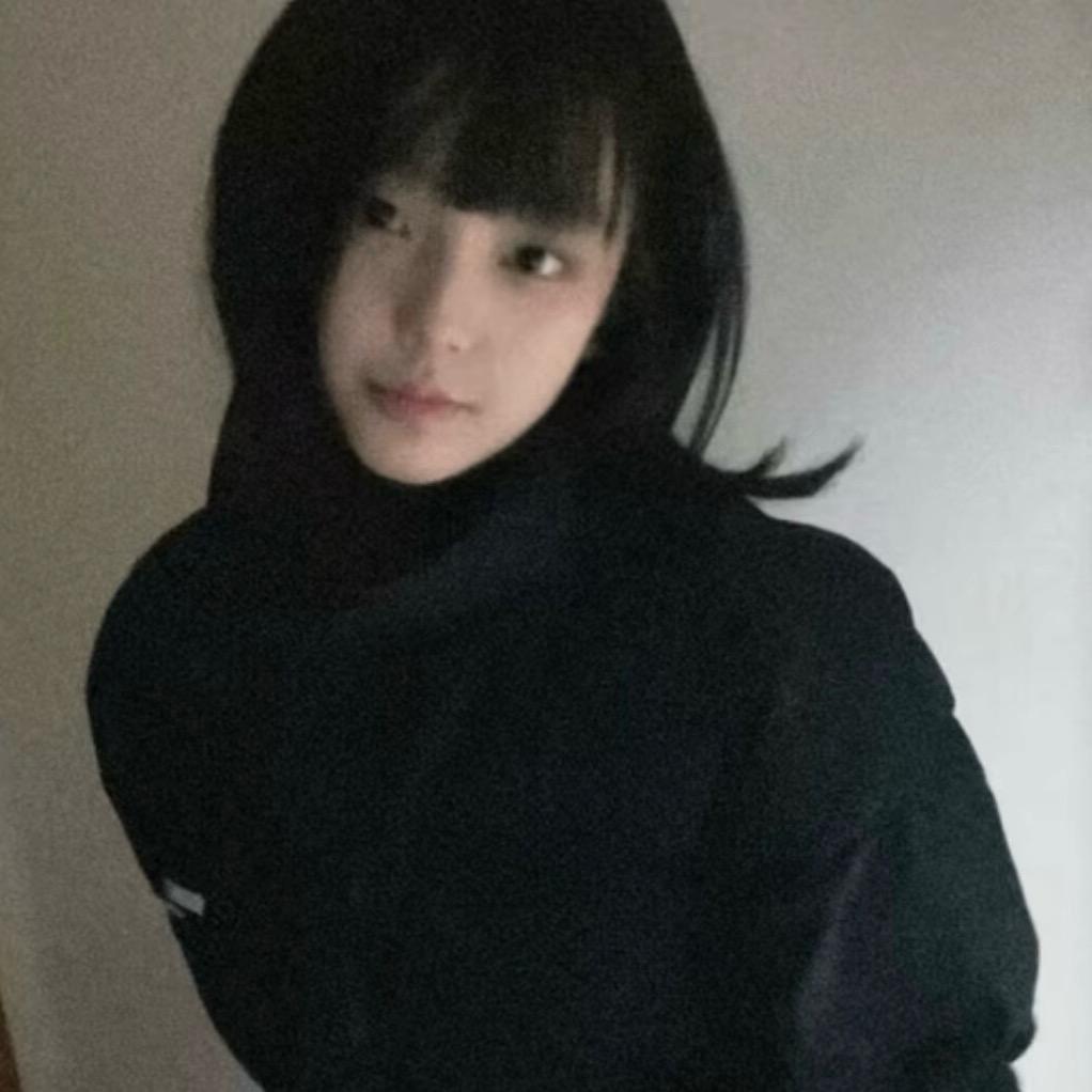 秋栀梨.