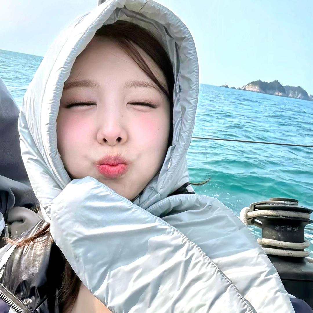 浅尝一根鼻毛
