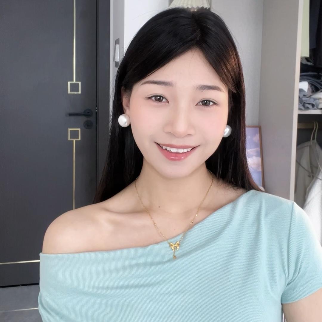 爱笑的李愛琪