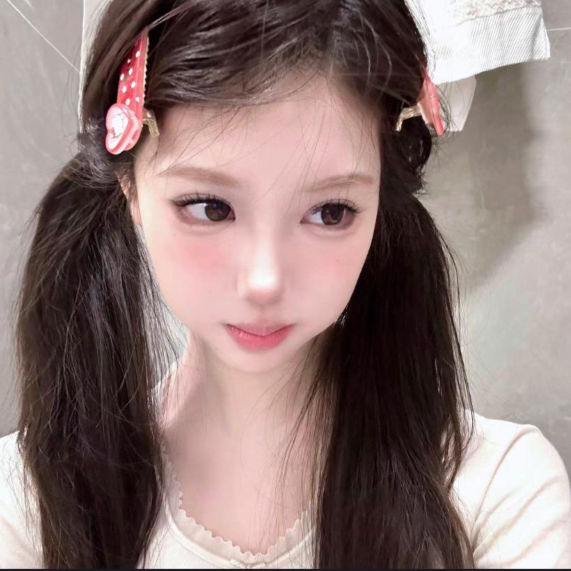 萌萌^