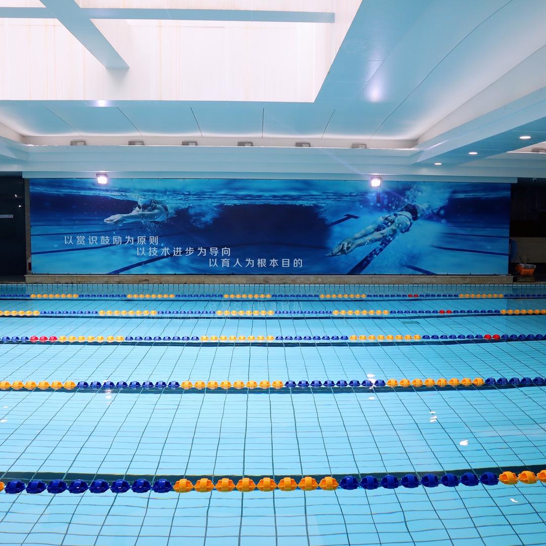 融侨公馆恒温游泳池