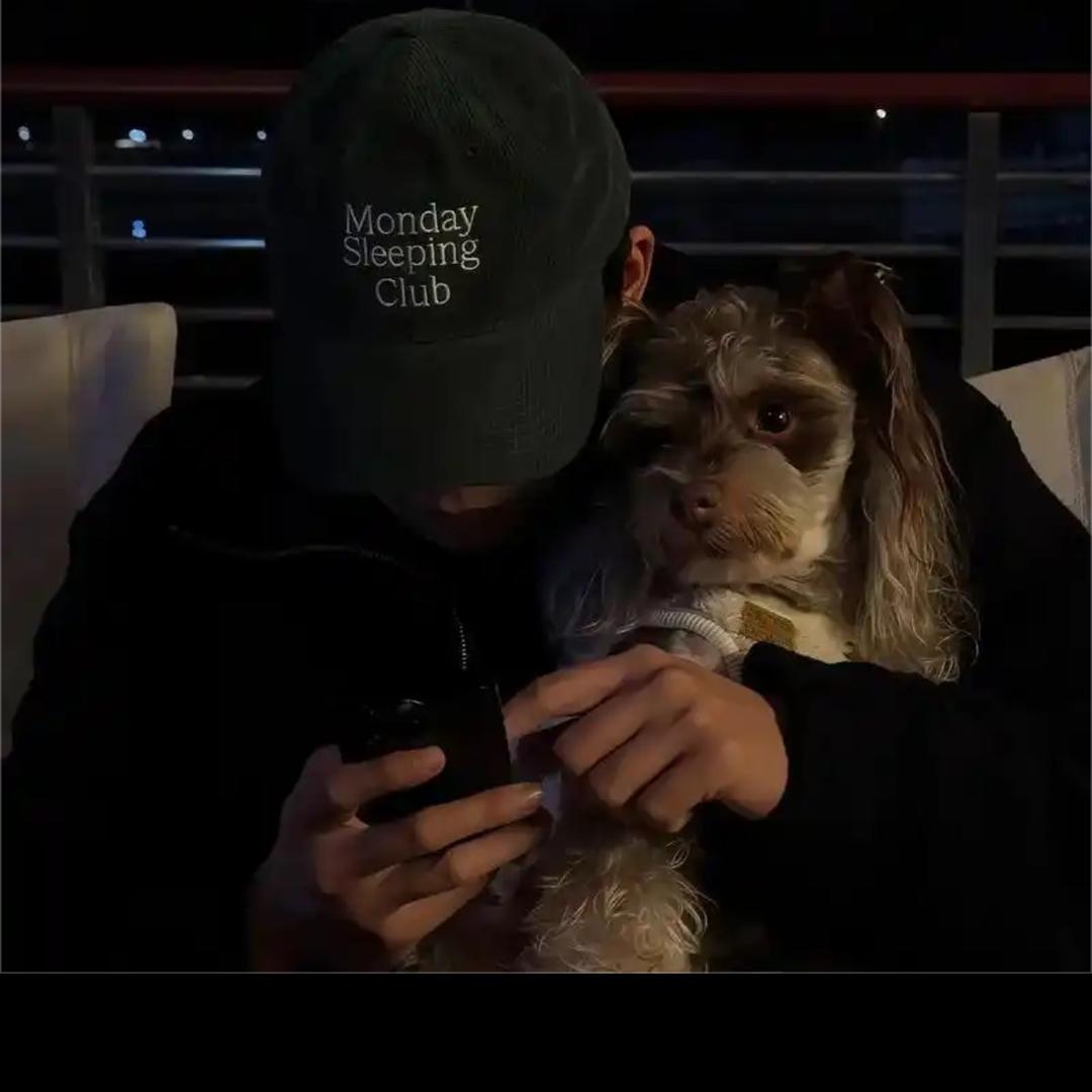 M、D