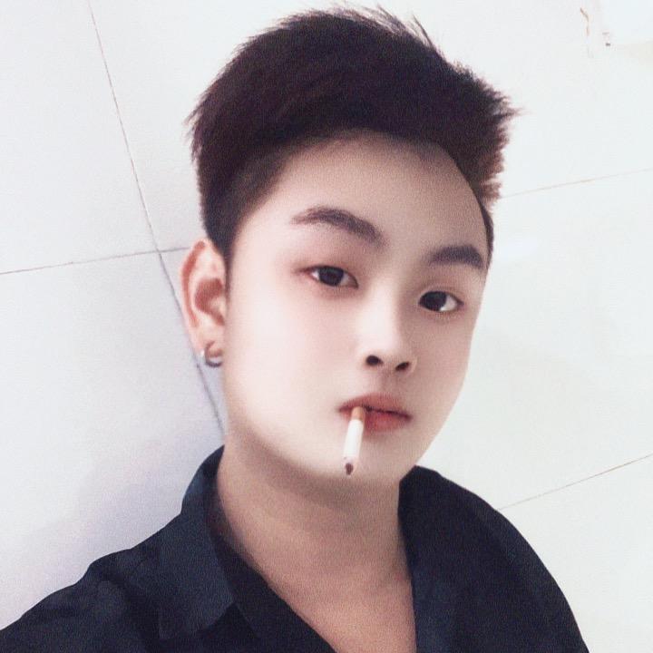 刘总你脸红了唉