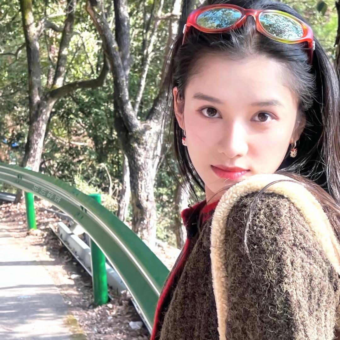 周周颂桉🍎