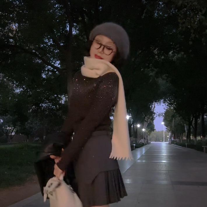 大眼睛小姐姐baby