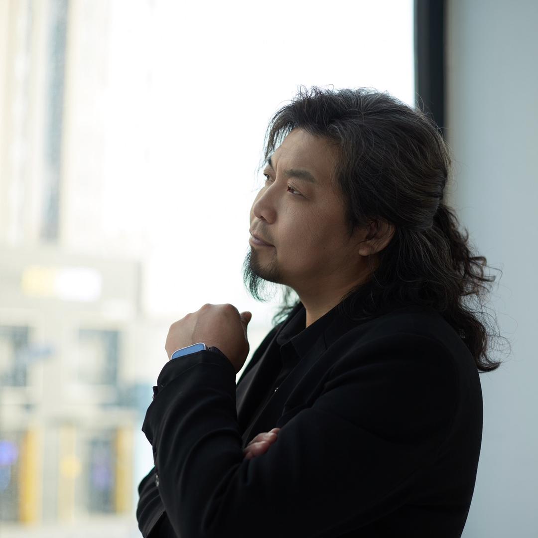 阿東｜房车上的设计师