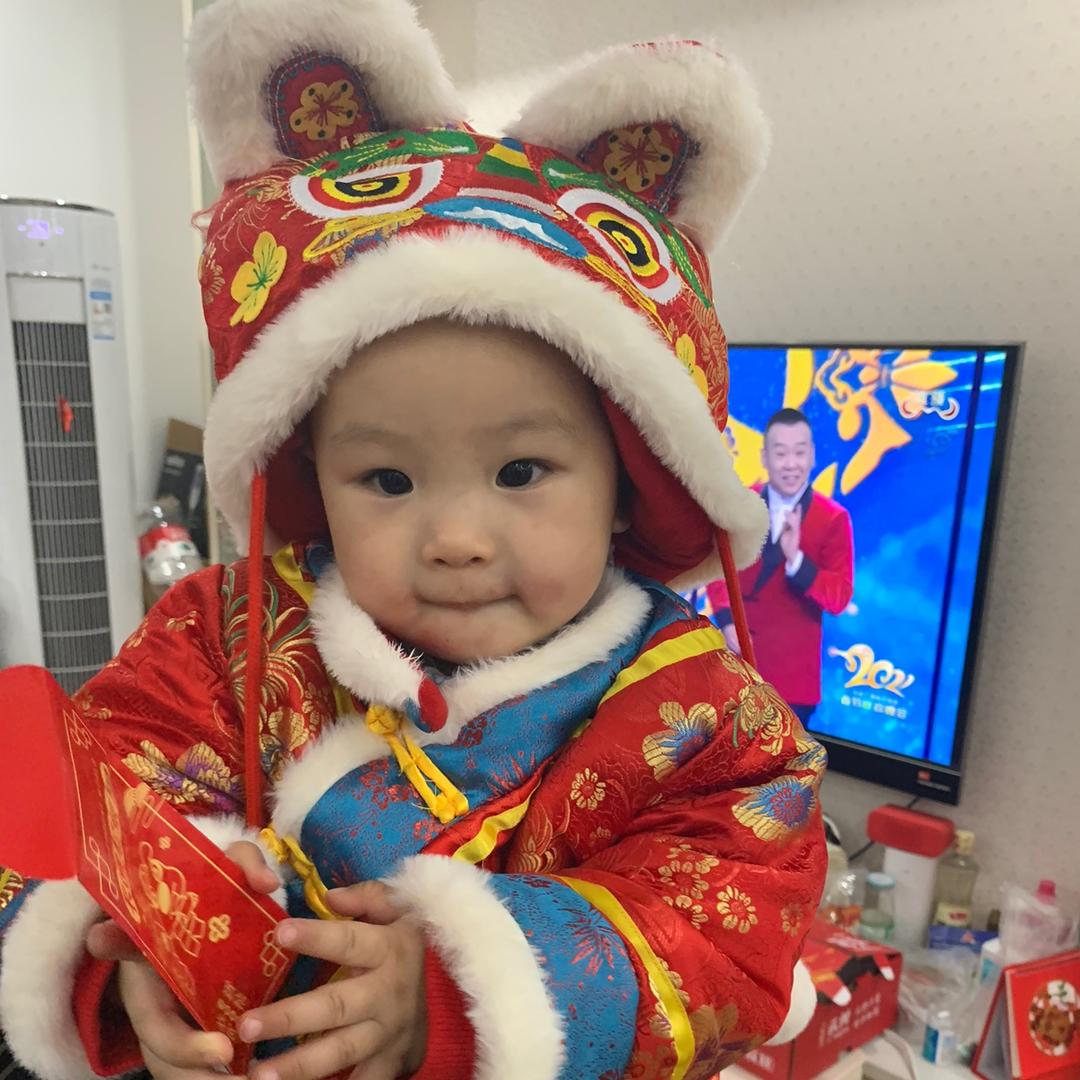 怀里有块糖糖丶