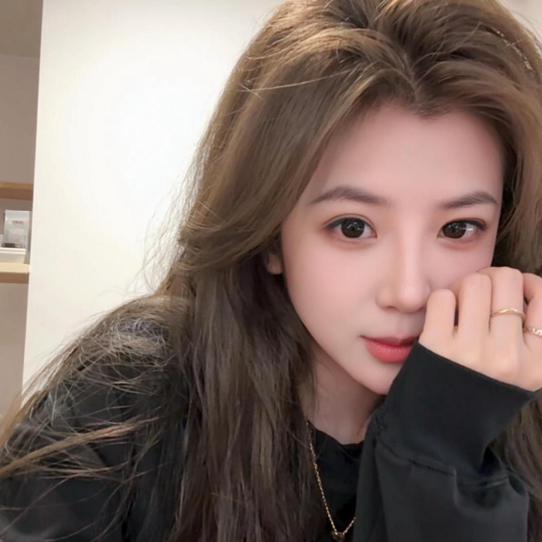 情💋比纸薄 °つ💥