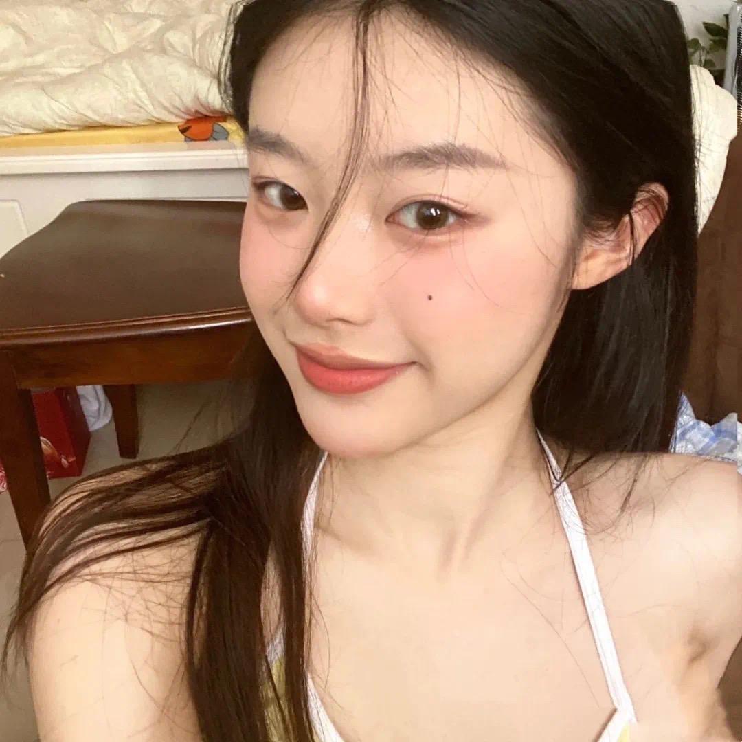 余摆摆