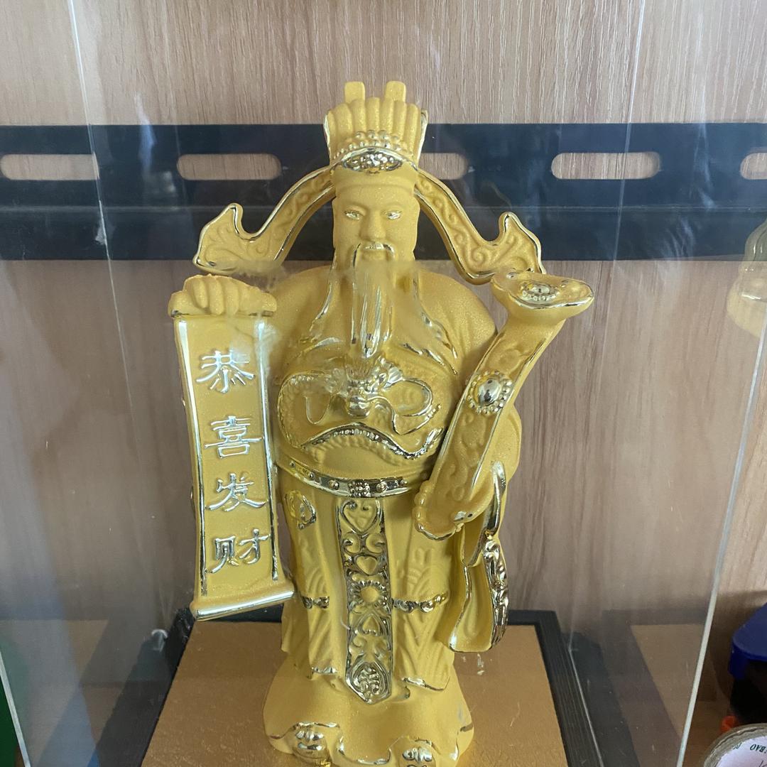 周鑫福黄金珠宝