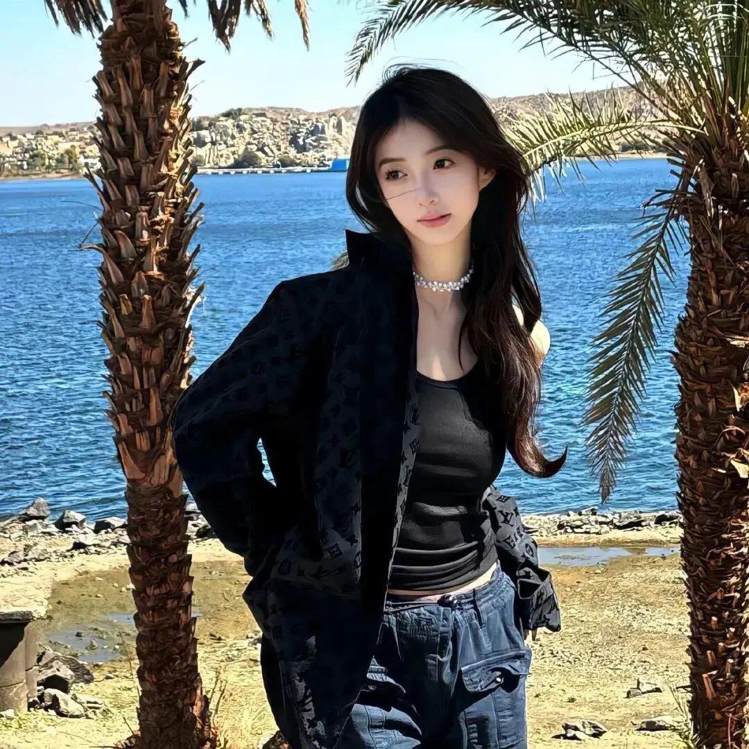 鹿清欢.🦋（发财版）