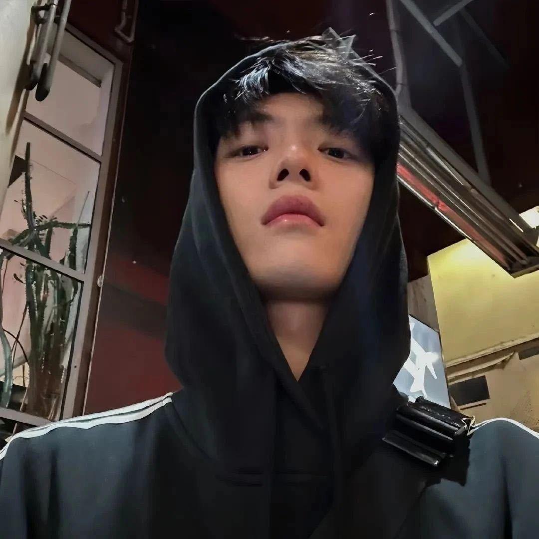 Yi