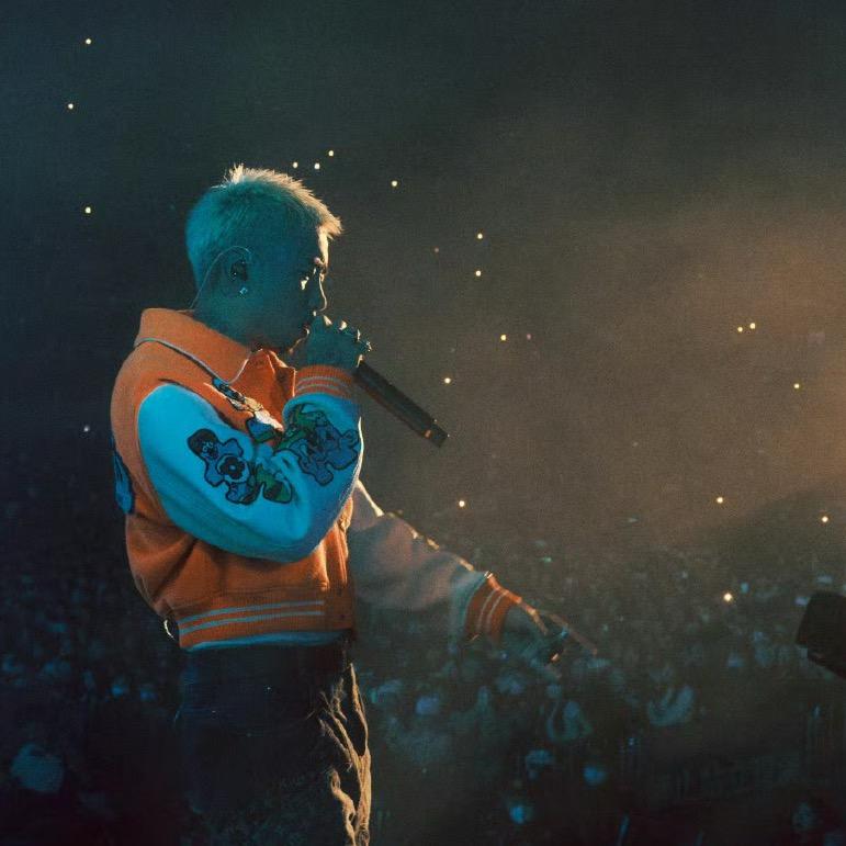 རྟ་🗽མགྲིན་