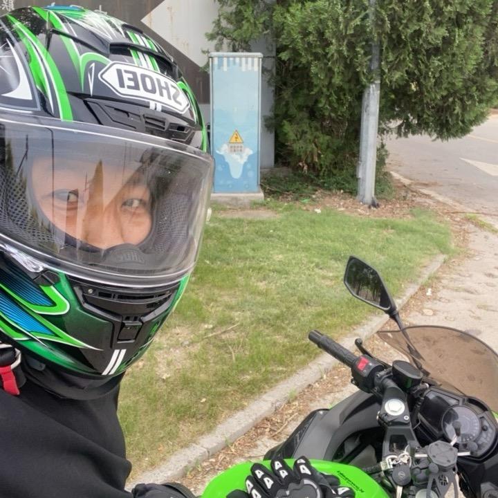 不让我赚钱我就跳海