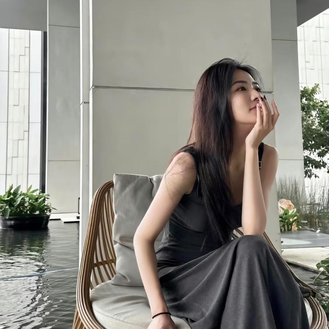 S̶ɪ̶ʟ̶ᴇ̶ɴ̶ᴛ̶