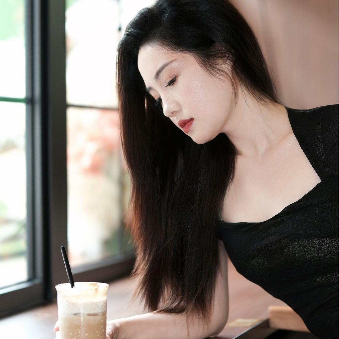 瑞金爱接睫毛的安妮