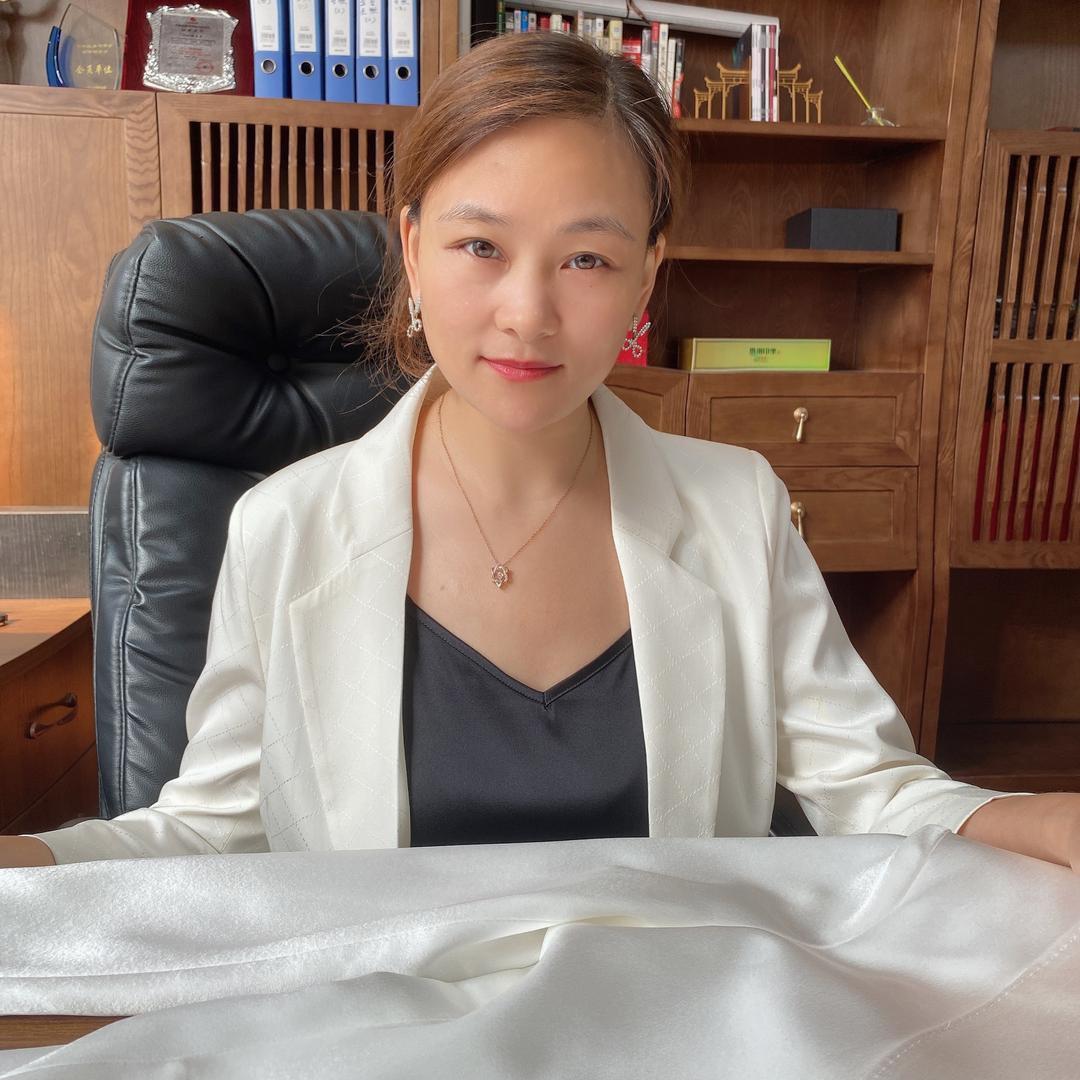 着西向雅真丝女装