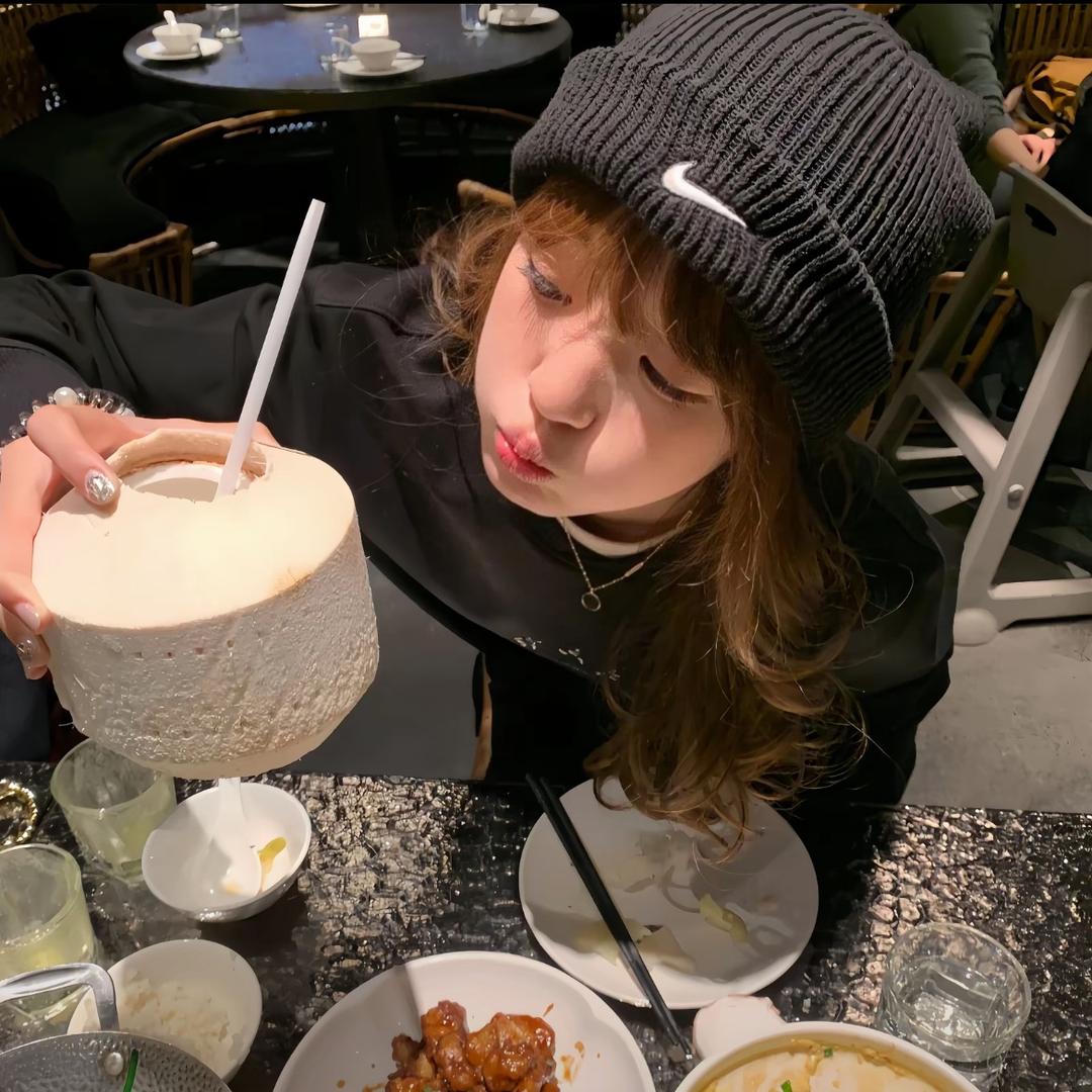 悲伤健达奇趣蛋