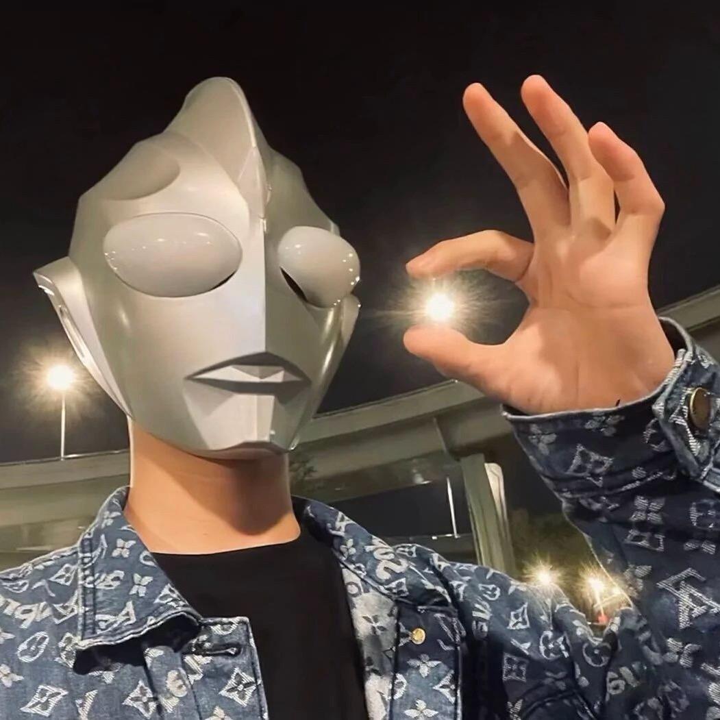 纟工  太  狼