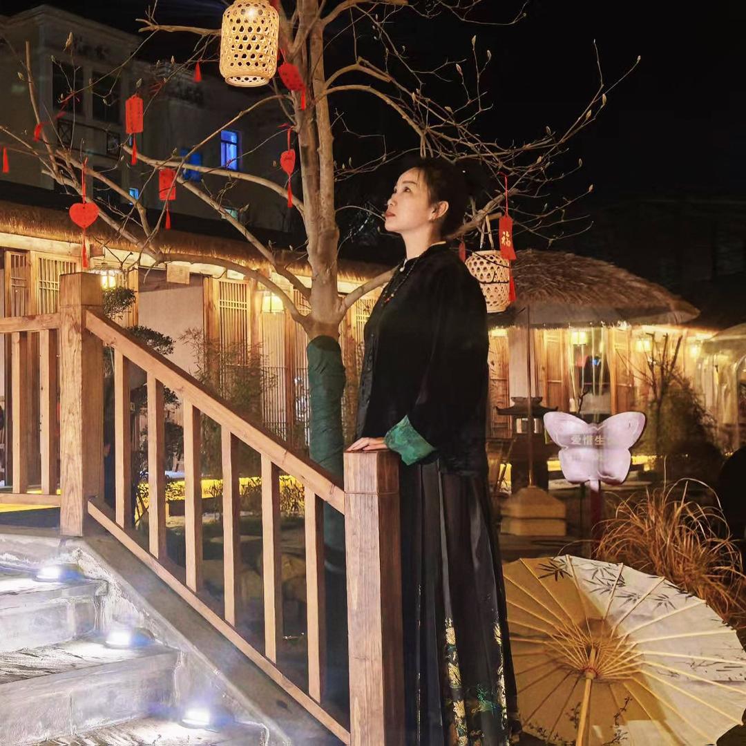 筆尖微涼·雲夢