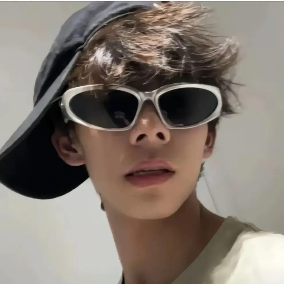超级大怪兽