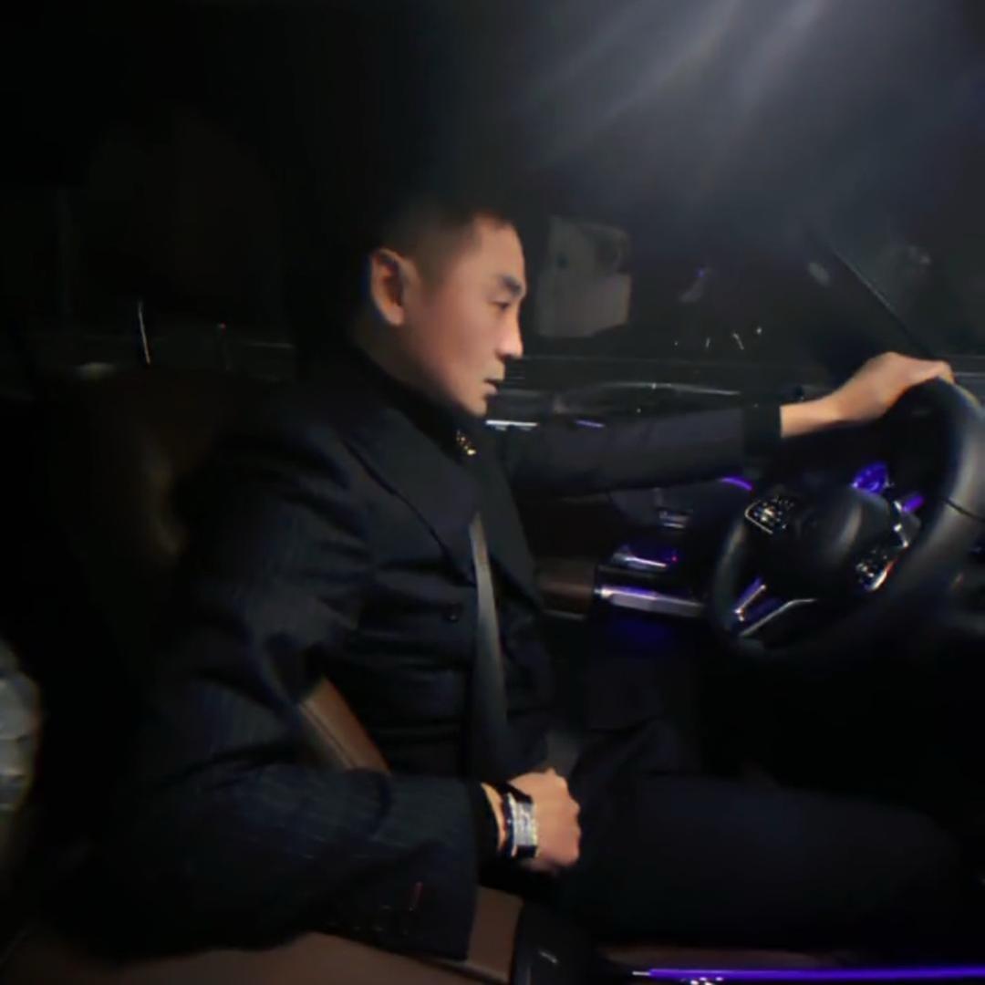 型动先生