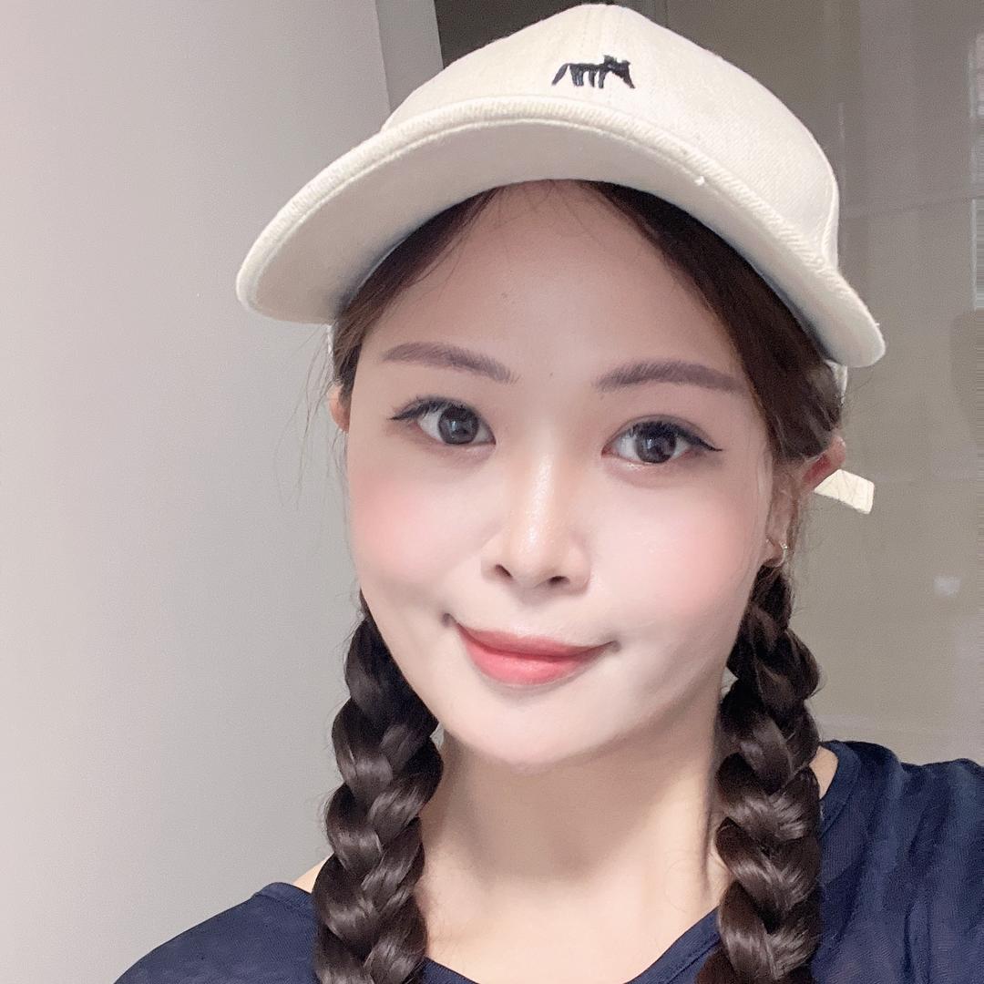 一叶知邱  女士🍂