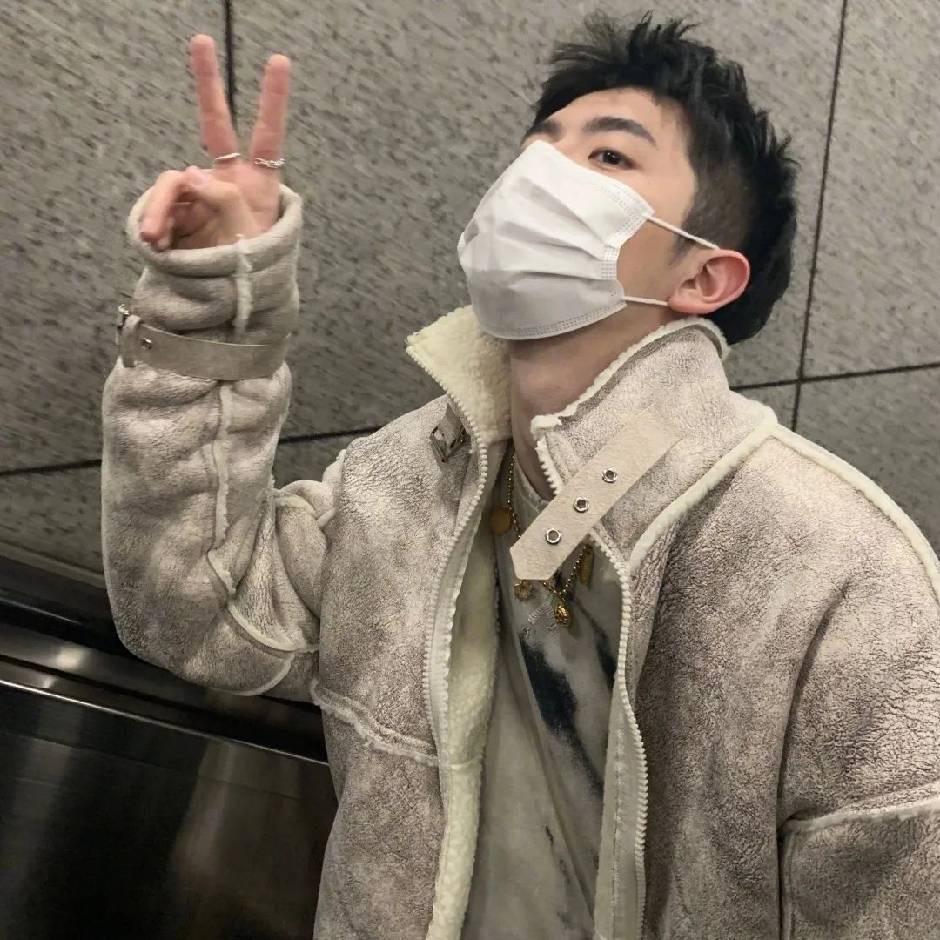 小李哦
