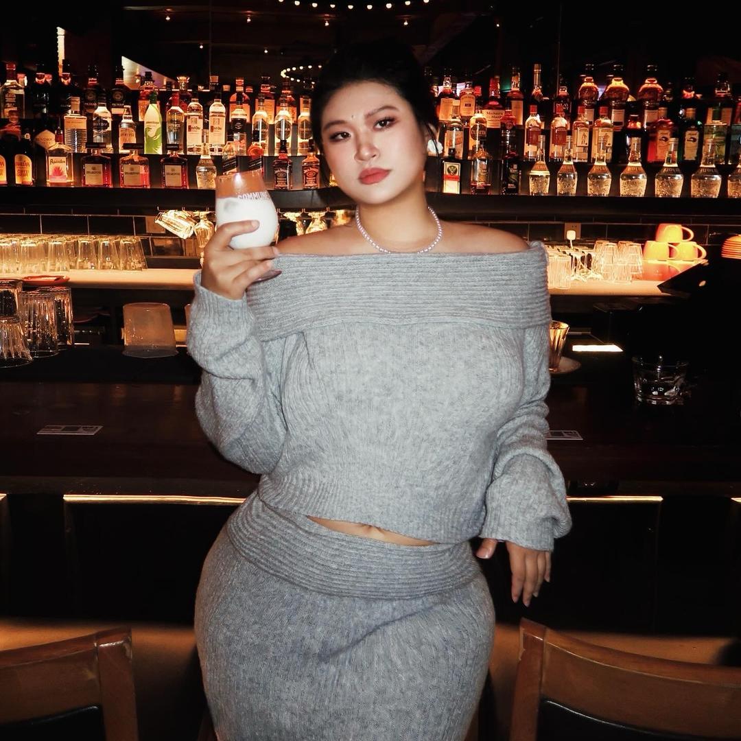 肥美女孩