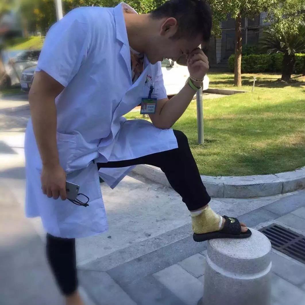 🌟Doctor撸串撸铁卡戴辉