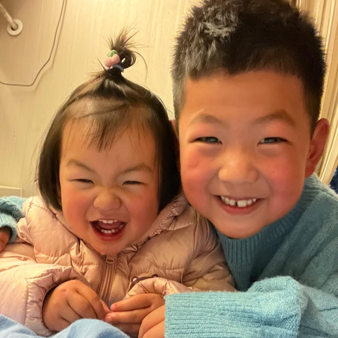 哥哥和妹妹🧍♂️🧍♀️