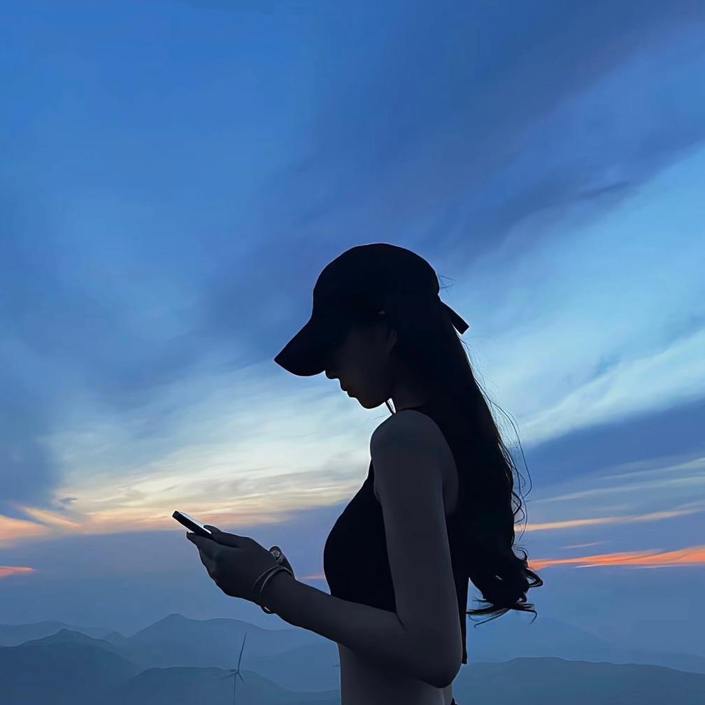 瑞瑞吖.