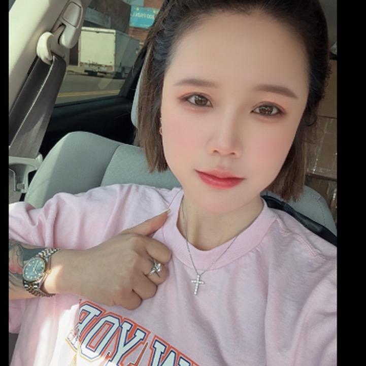 鹤上小云☁️在纽约（云宝）